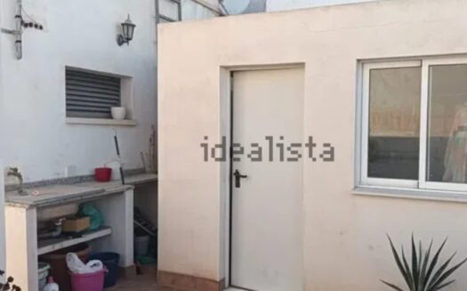 Chalet adosado en venta en calle Punta del Castillo, 20