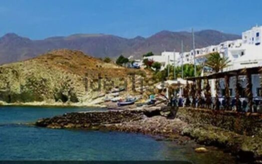 Chalet adosado en venta en calle Punta del Castillo, 20