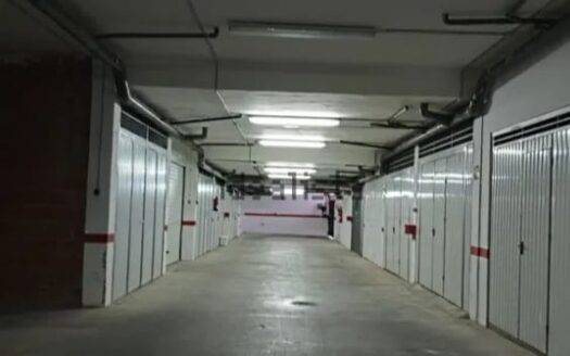 Chalet adosado en venta en calle Punta del Castillo, 20